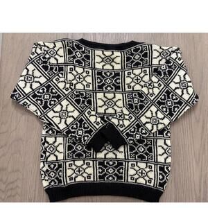 Gjendin Norwegian Hand Knit Pure Wool Sweater Black White Medium